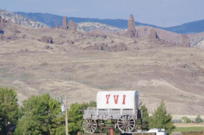 Yellowstone Valley Inn